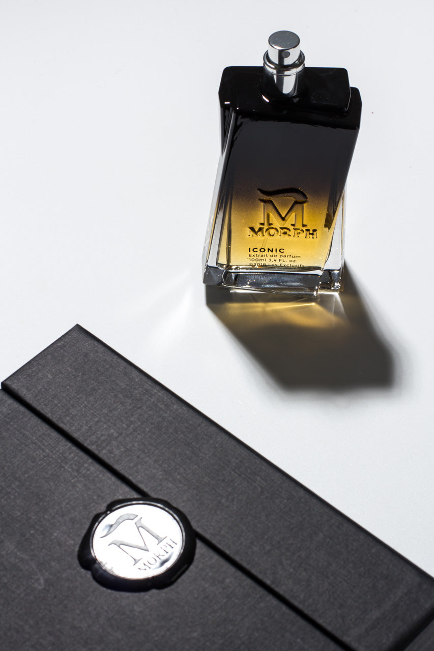 Flkes en doos van het parfummerk Morph parfum