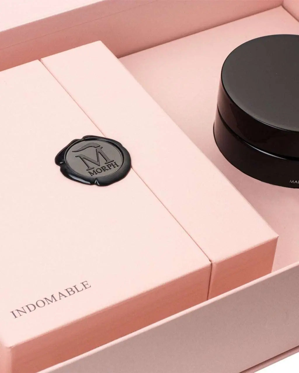 Box Morph Indomable + Body Cream detail